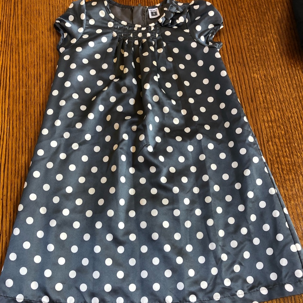POLKA DOTS!!!!! Fun girls shift dress